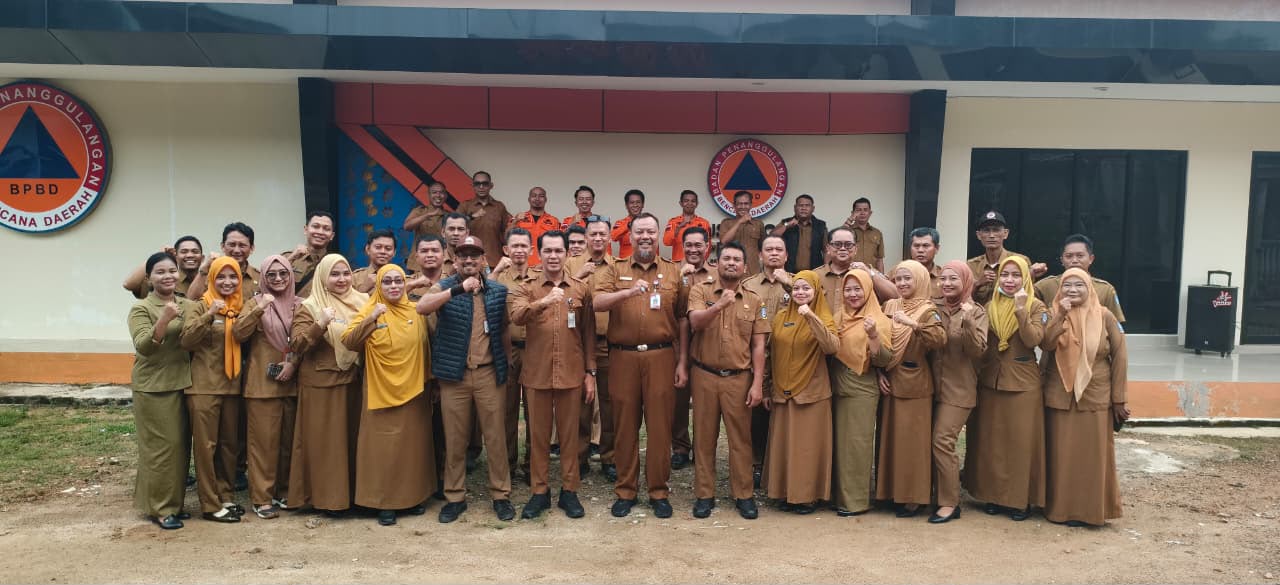 KALAKSA BPBD KEPRI TEKANKAN DISIPLIN, PENINGKATAN KINERJA, DAN PERCEPATAN PERTANGGUNGJAWABAN KEUANGAN DALAM APEL PAGI SENIN